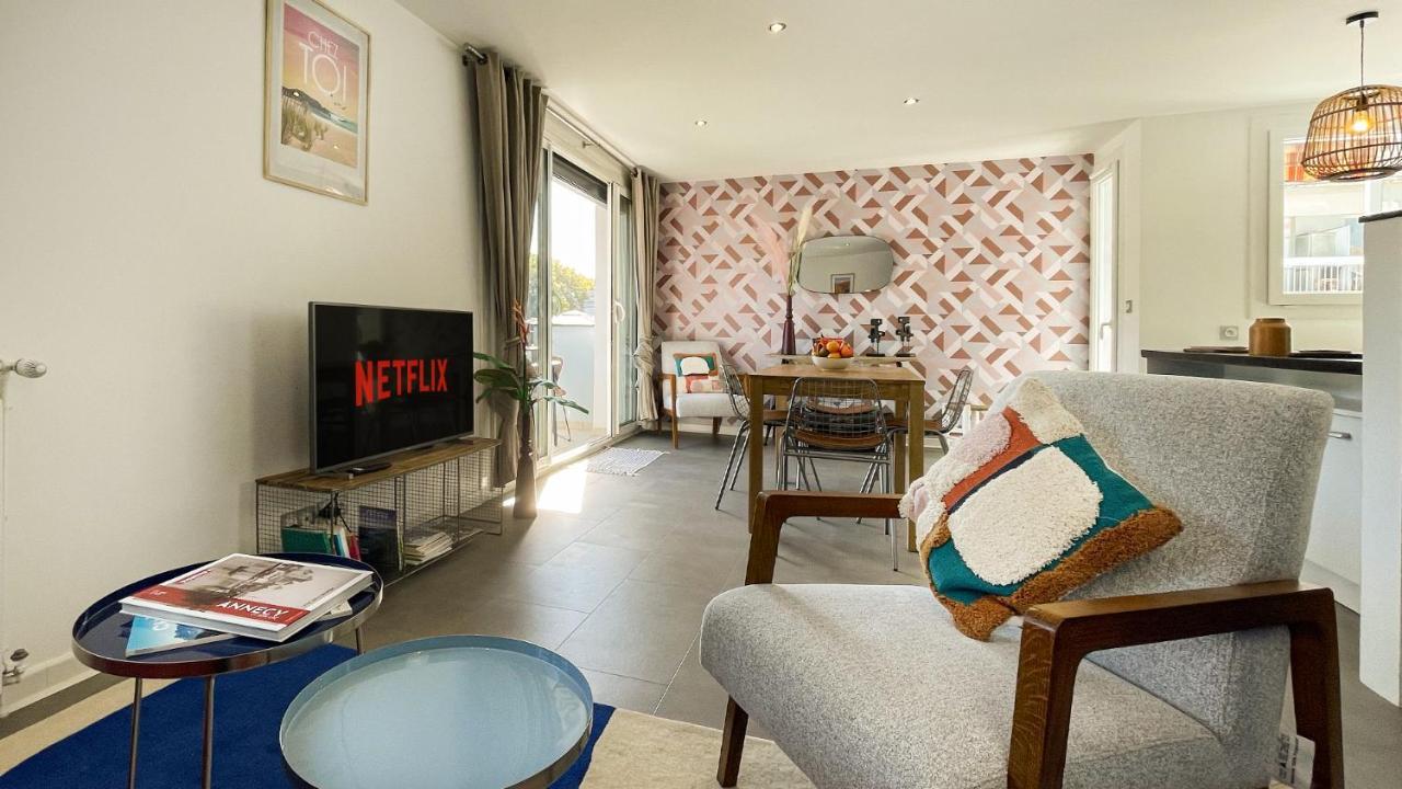Homey Montaigne - New - A 1 Min A Pied Du Lac D'Annecy - 2 Balcons Prives - Appartement Avec 2 Chambres - Stationnement Gratuit Toute L'Annee Sauf En Ete - Juin A Aout Экстерьер фото